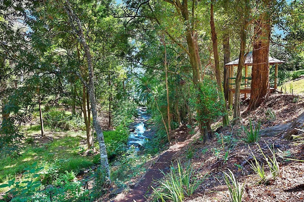 Escarpment Retreat & Day For Couples