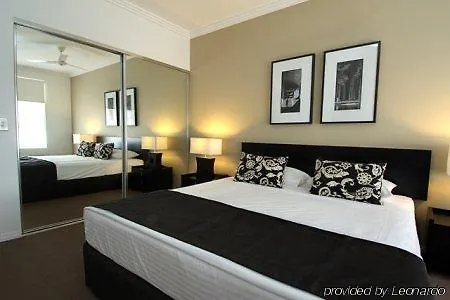 Aparthotel Chancellor Lakeside Gold Coast