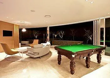 Aparthotel Nirvana By The Sea 4*