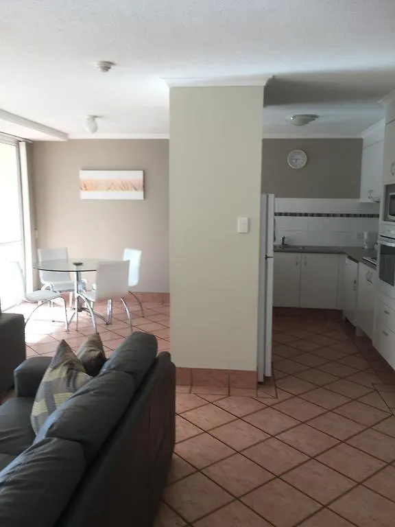 Aparthotel Crystal Beachfront Gold Coast