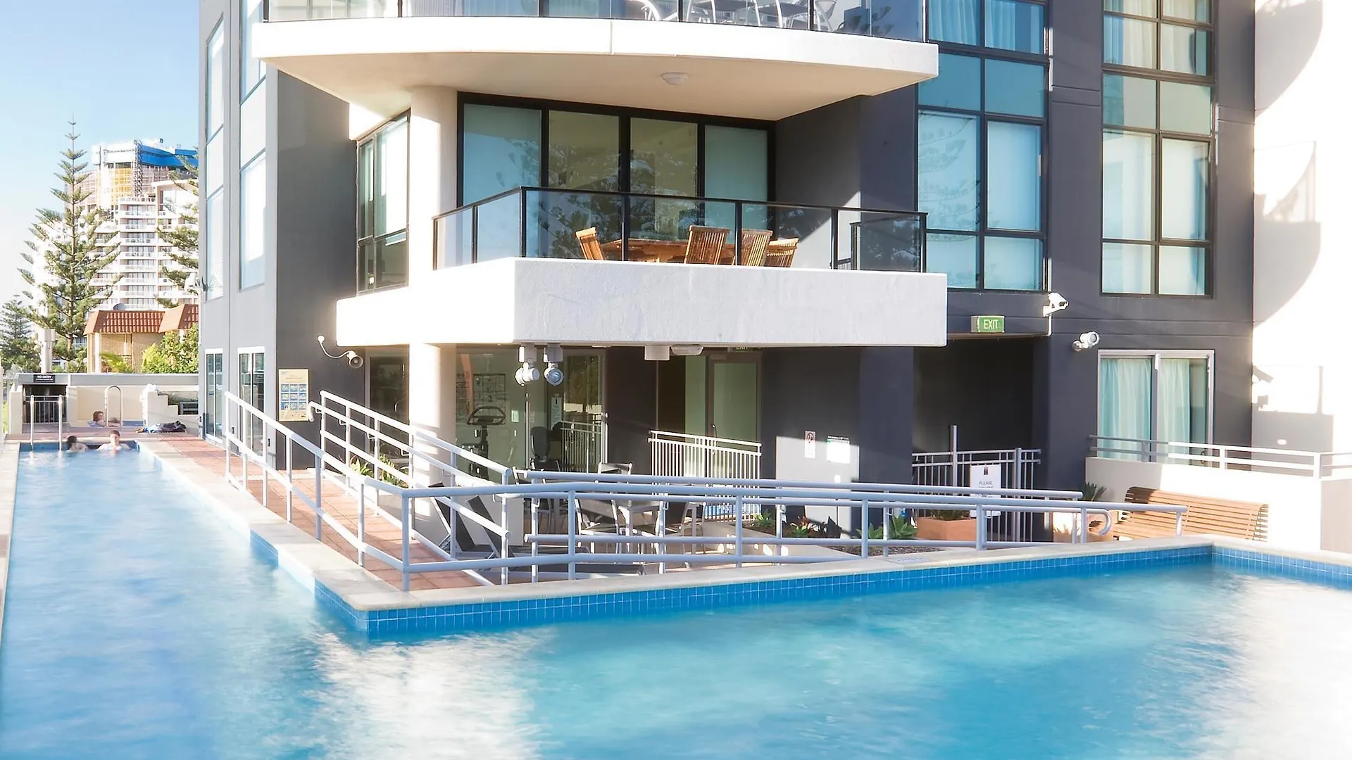 Mantra Broadbeach On The Park 4*
