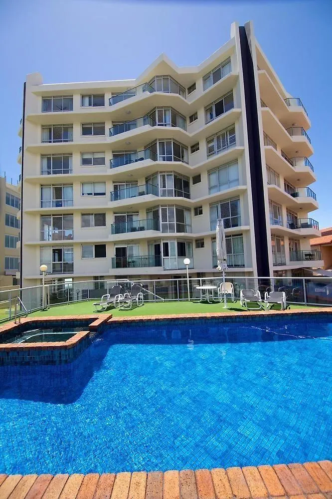 Foreshore Beachfront Hotel apartamentowy Gold Coast