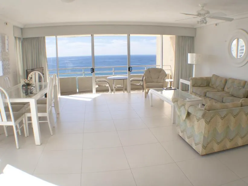 Zenith Ocean Front מלון דירות