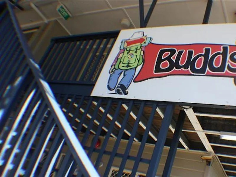 Budds In Surfers Backpackers Guldkusten