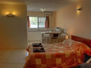 Мотель Miami Shore & 3*