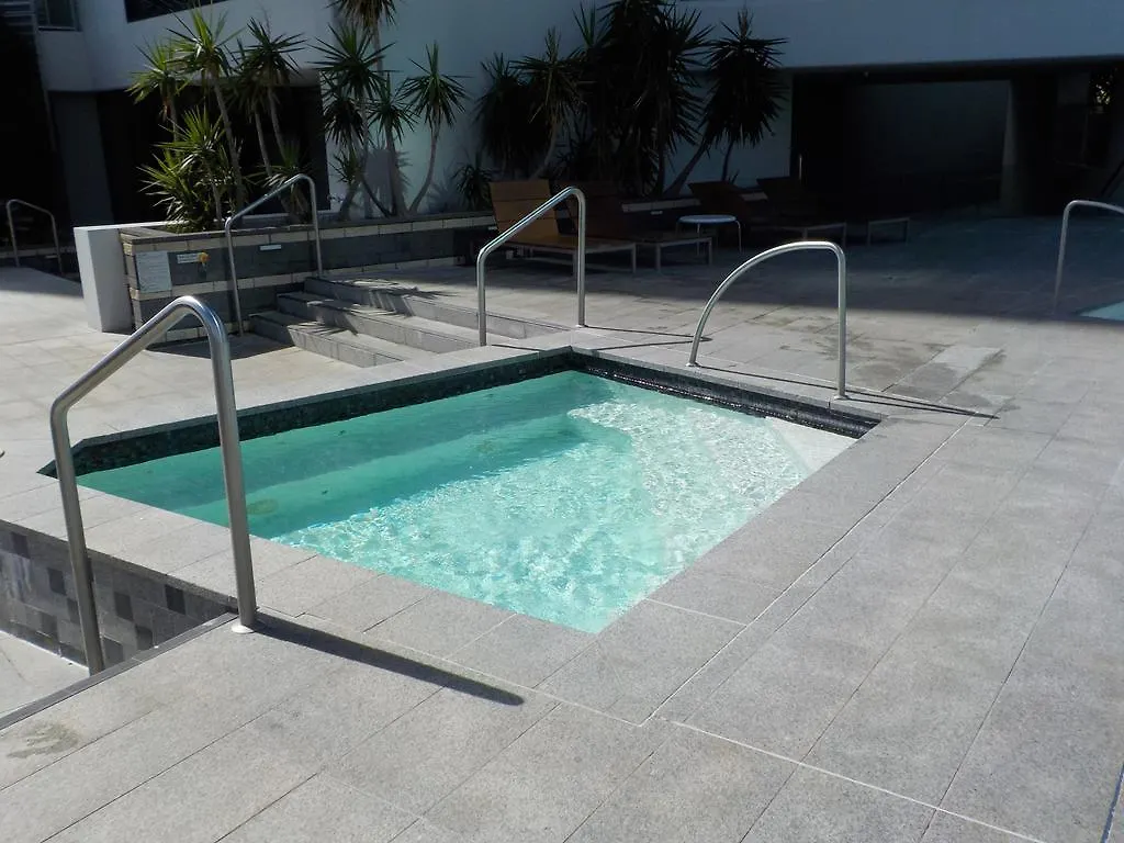 Apartment Circle On Cavill - Hr Surfers Paradise *