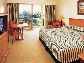 Radisson 4* Gold Coast