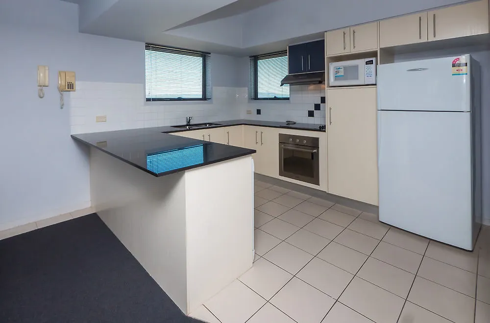 Ipanema Surfers Paradise Resort 4*