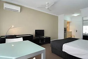 Chancellor Lakeside Aparthotel Gold Coast