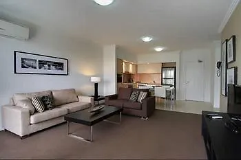 Chancellor Lakeside 4* Gold Coast