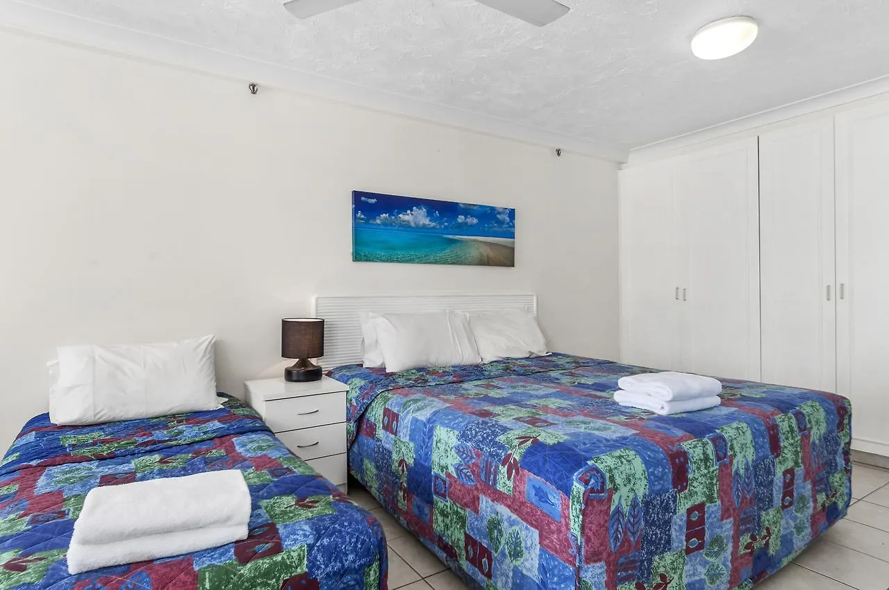 Surfers Beachcomber Private Apartment