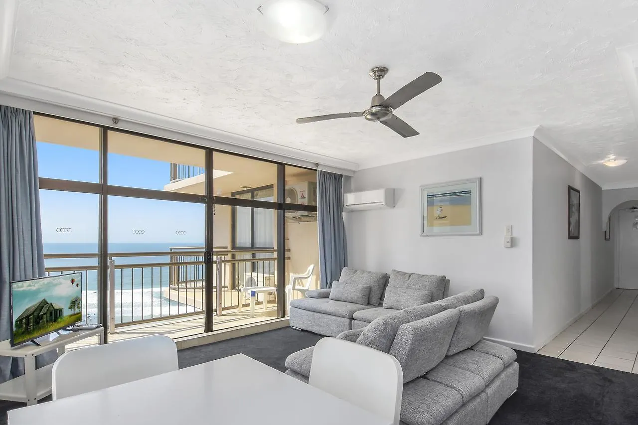 Surfers Beachcomber Private Apartment Gold Coast