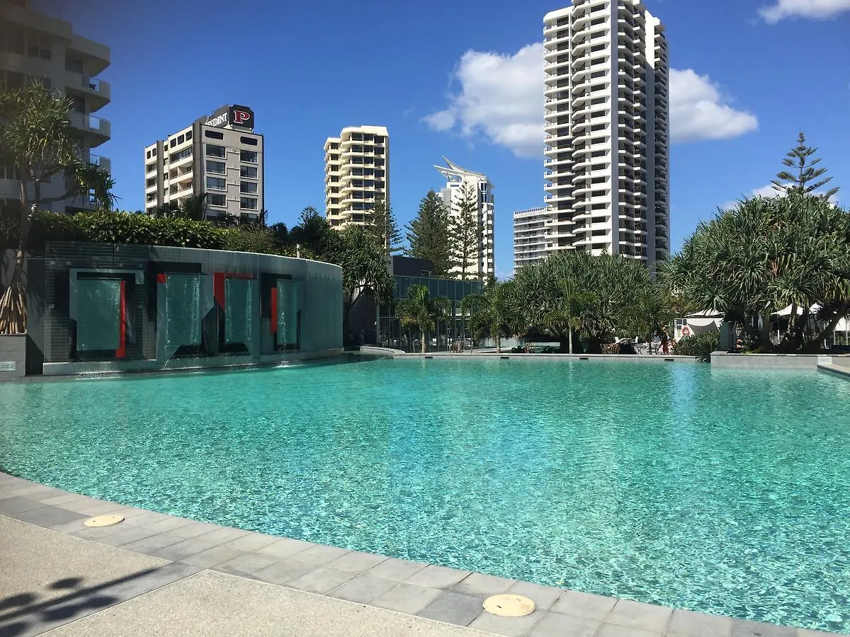Iconic Q Ocean View Apartment Gold Coast