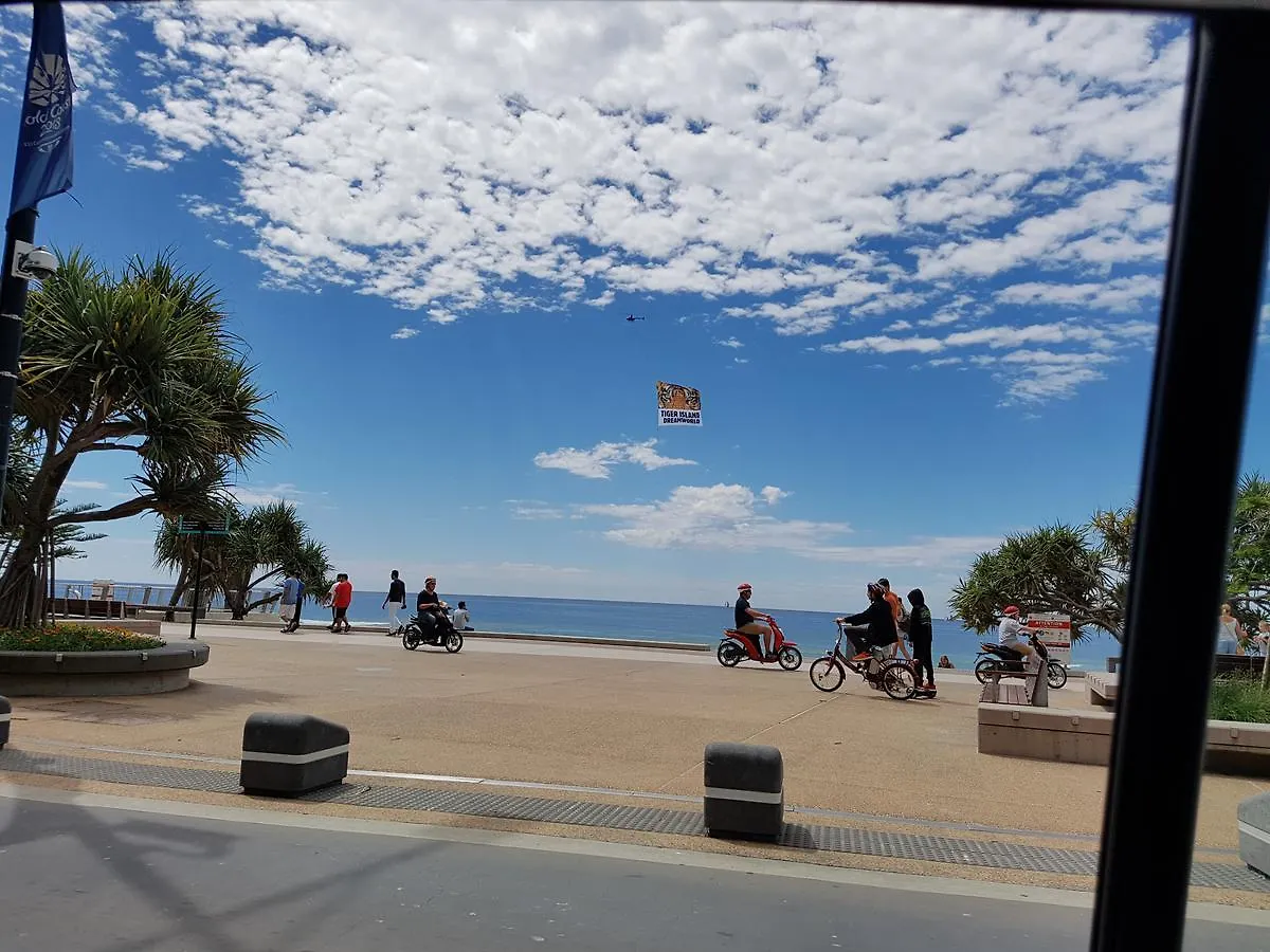 Zenith Ocean Front מלון דירות 3*