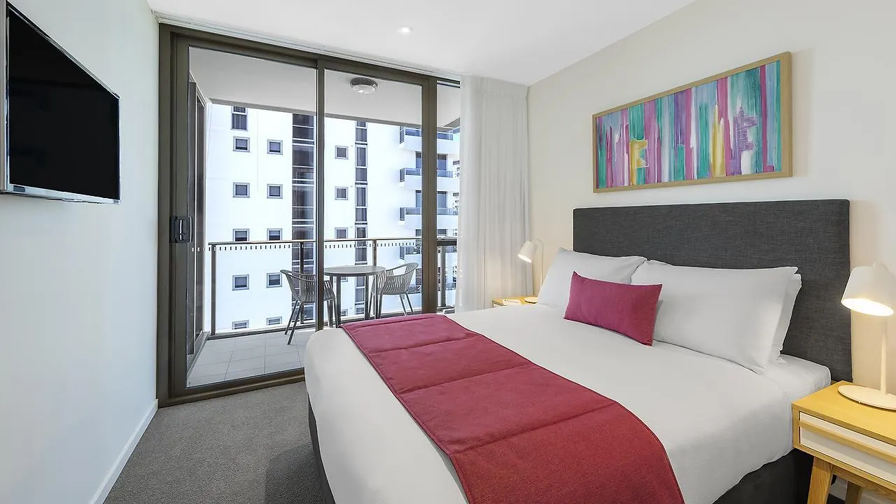 Aparthotel Avani Broadbeach Residences 4*
