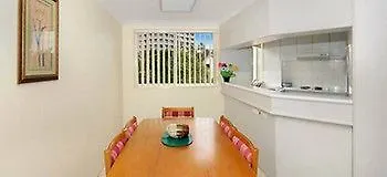 Aparthotel Surfers 4*