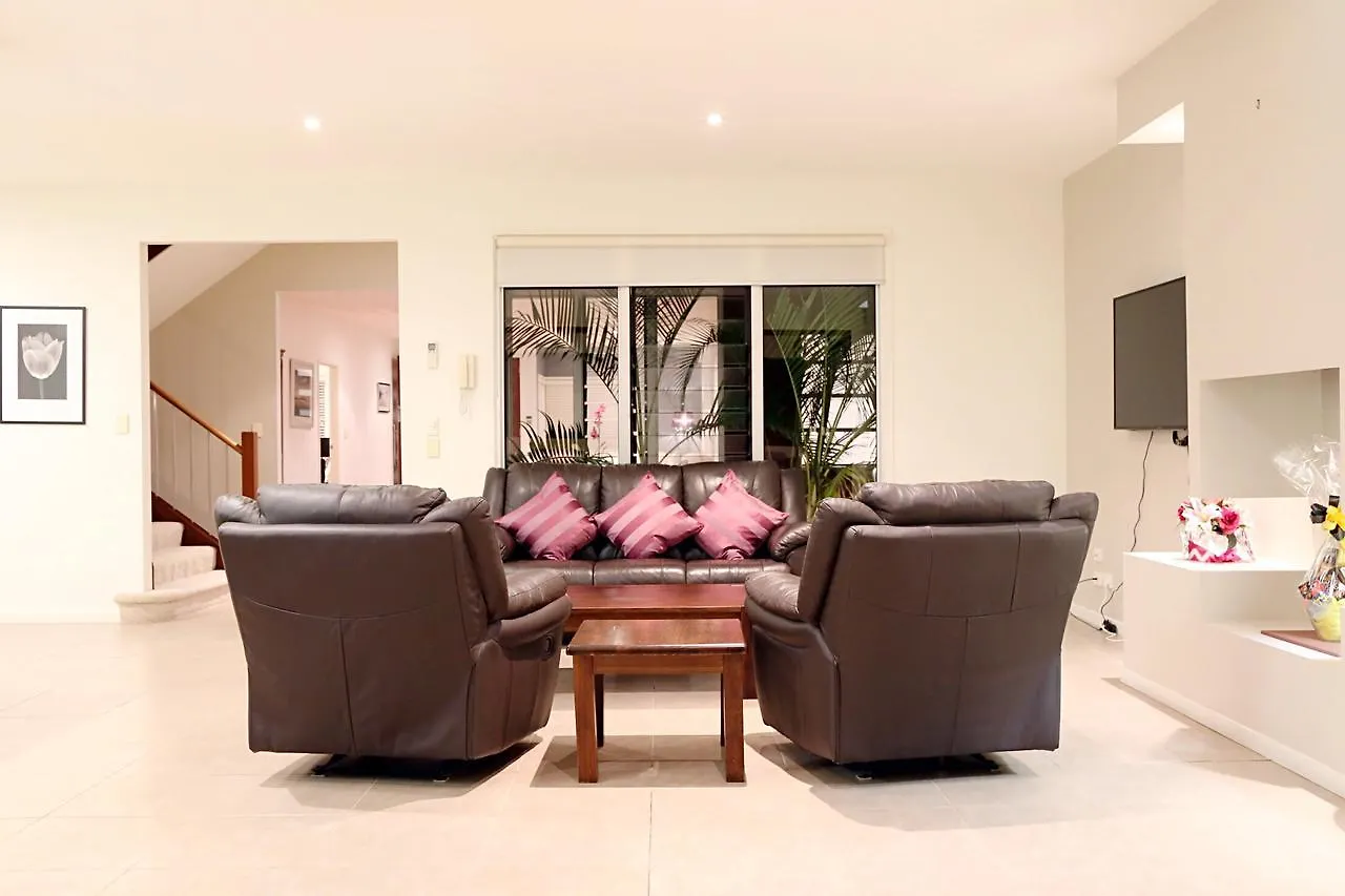 Spacious House In Heart Of Surfers Paradise * Gold Coast