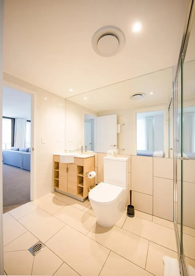 Dayday Premier At 2663 Hwy, Broadbeach Daire