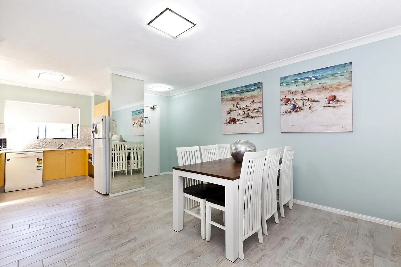 Bella Mare Coolangatta Beachside 4*