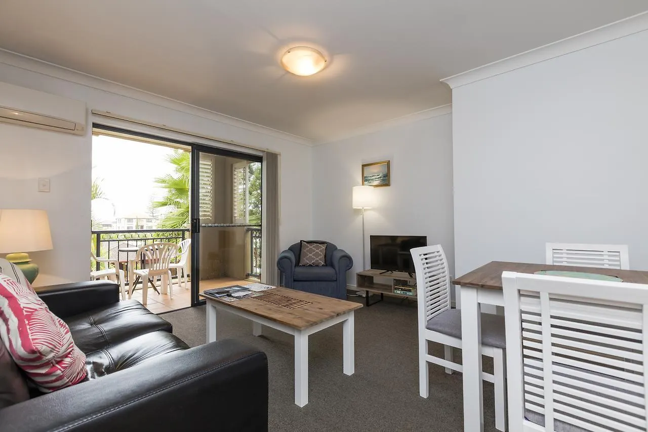 Beaches On Wave Street Aparthotel Gold Coast