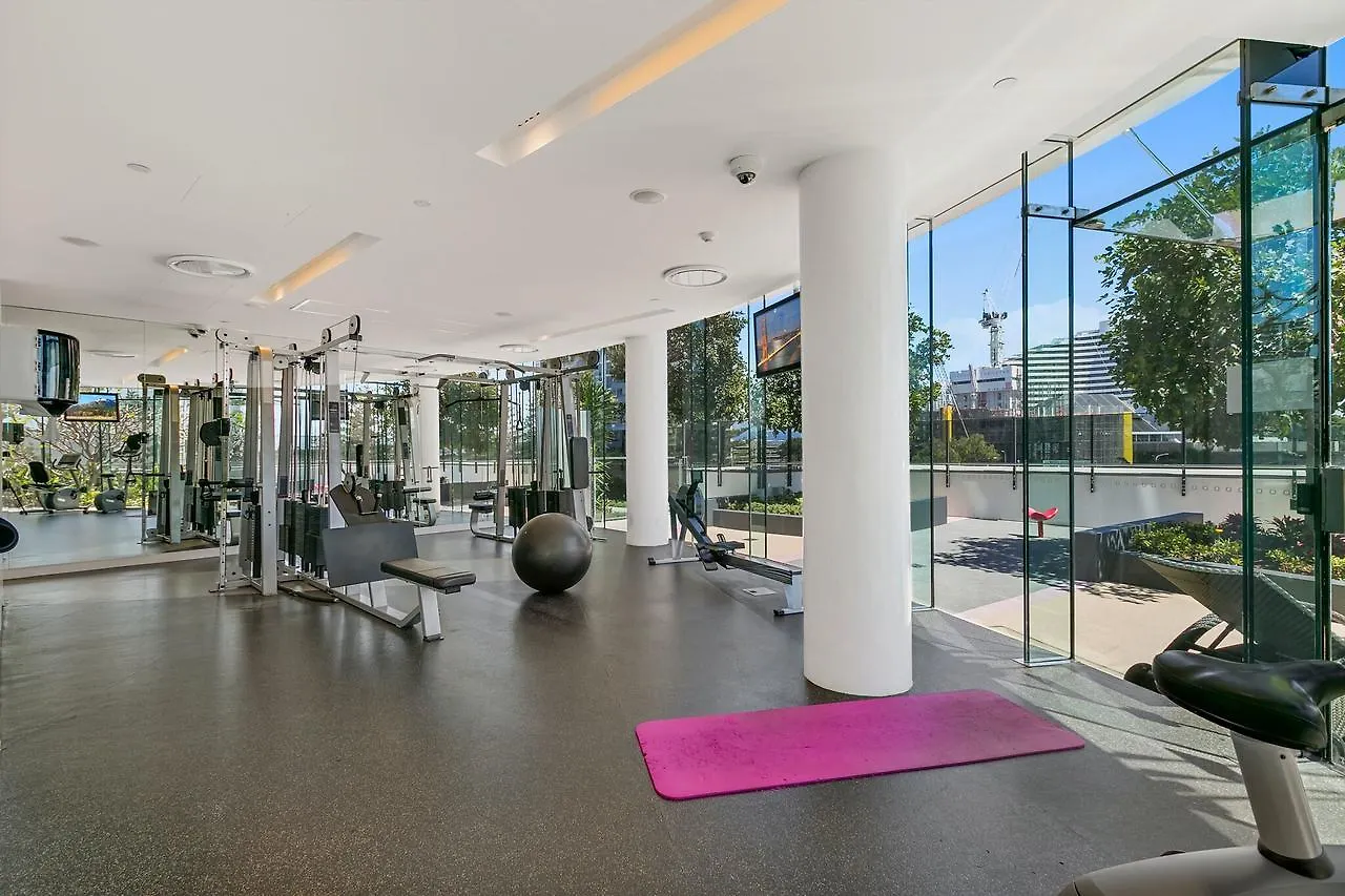 Oracle, 2 & 3 Bedroom - We Accommodate *