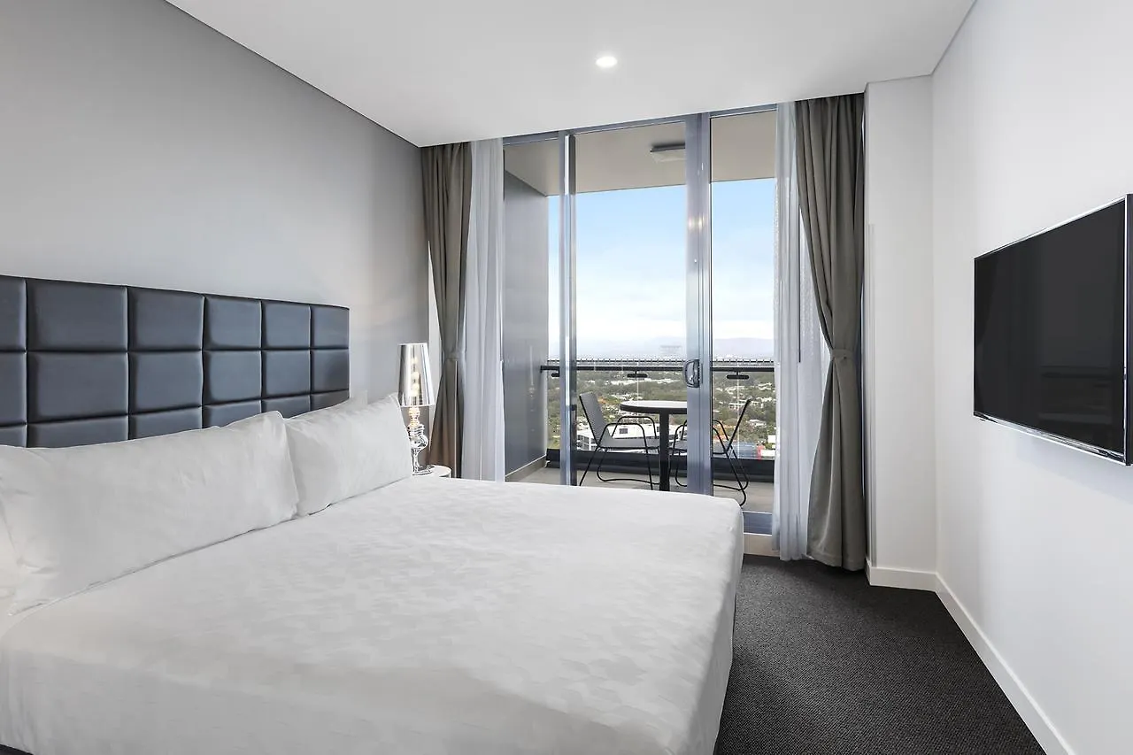Meriton Southport 5*