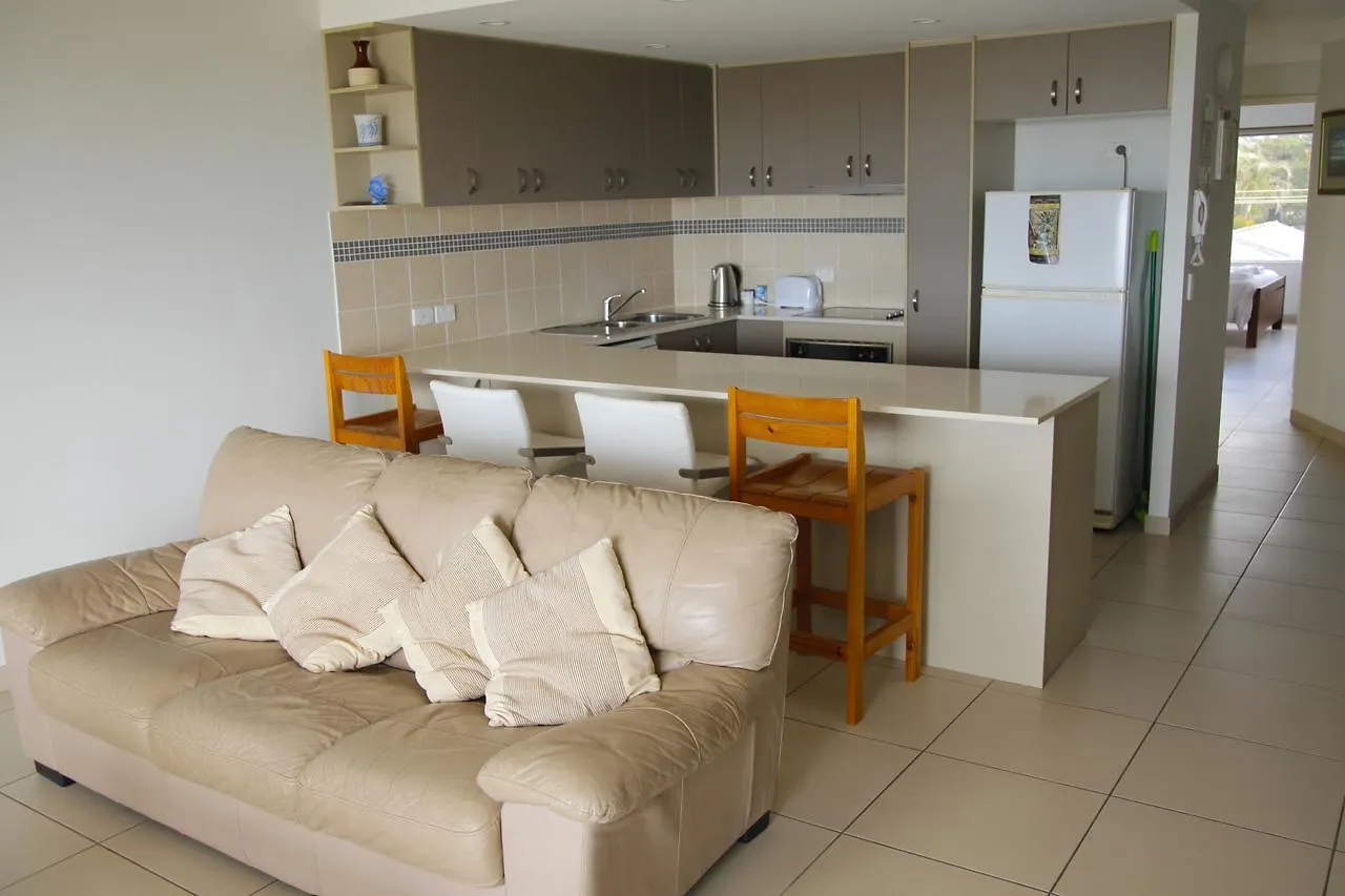 Sandrift Beachfront 3*