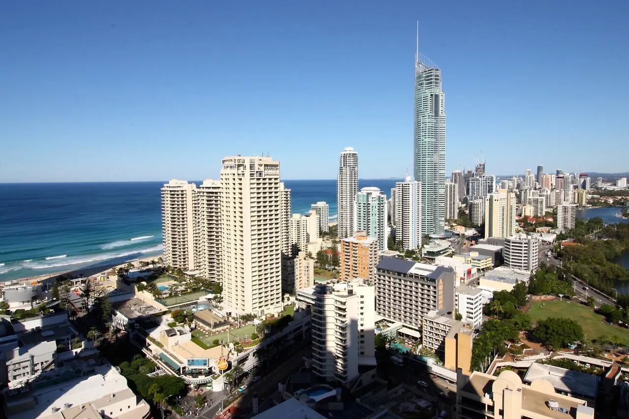 Cavill Avenue Luxury Private Apartment