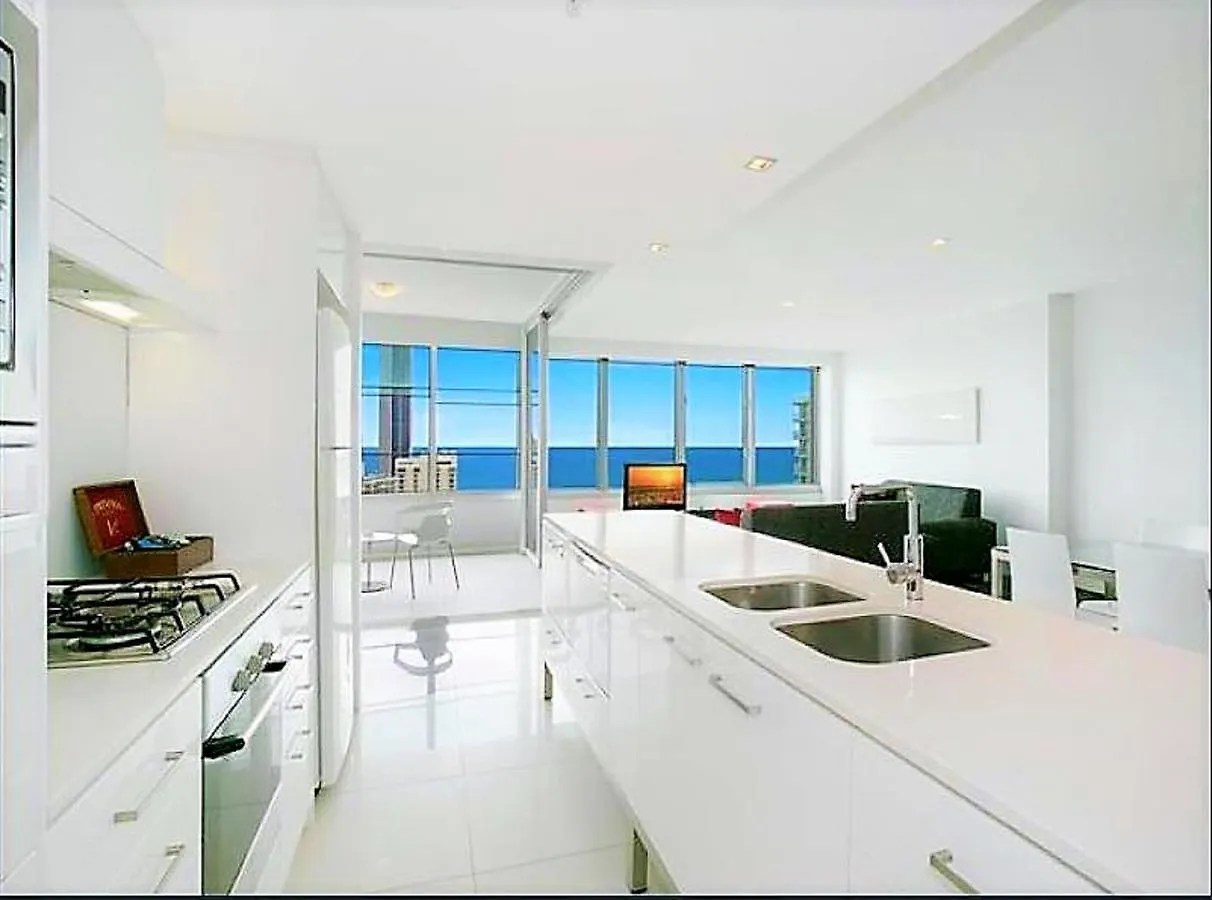 Queensland's Tallest Hamilton Avenue Surfers Paradise Apartment *