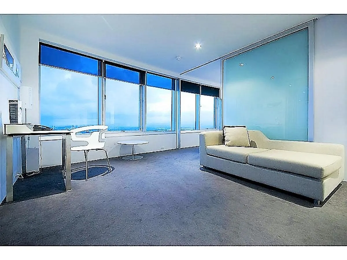 Queensland's Tallest Hamilton Avenue Surfers Paradise Apartment Gold Coast