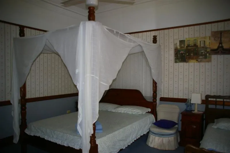 Riviera Bed & Breakfast 3*