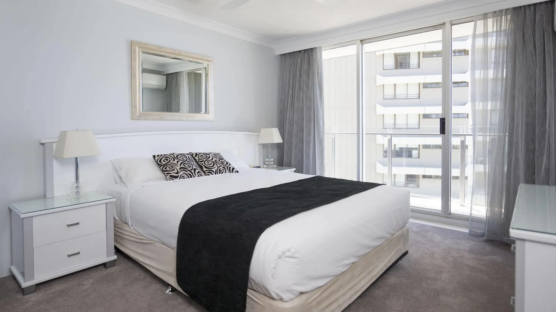 Sunbird Main 4* Gold Coast