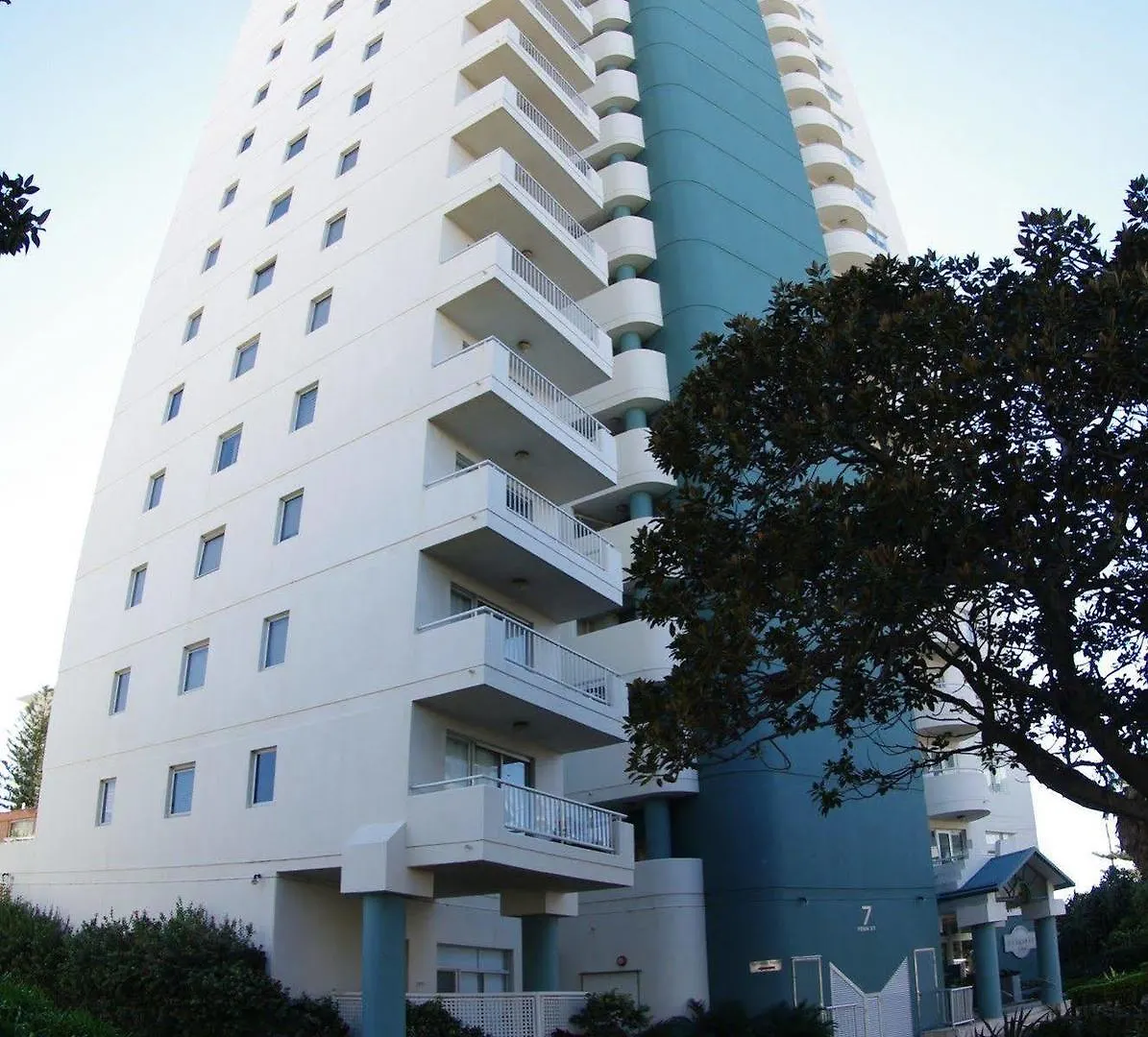 Marriner Views Aparthotel