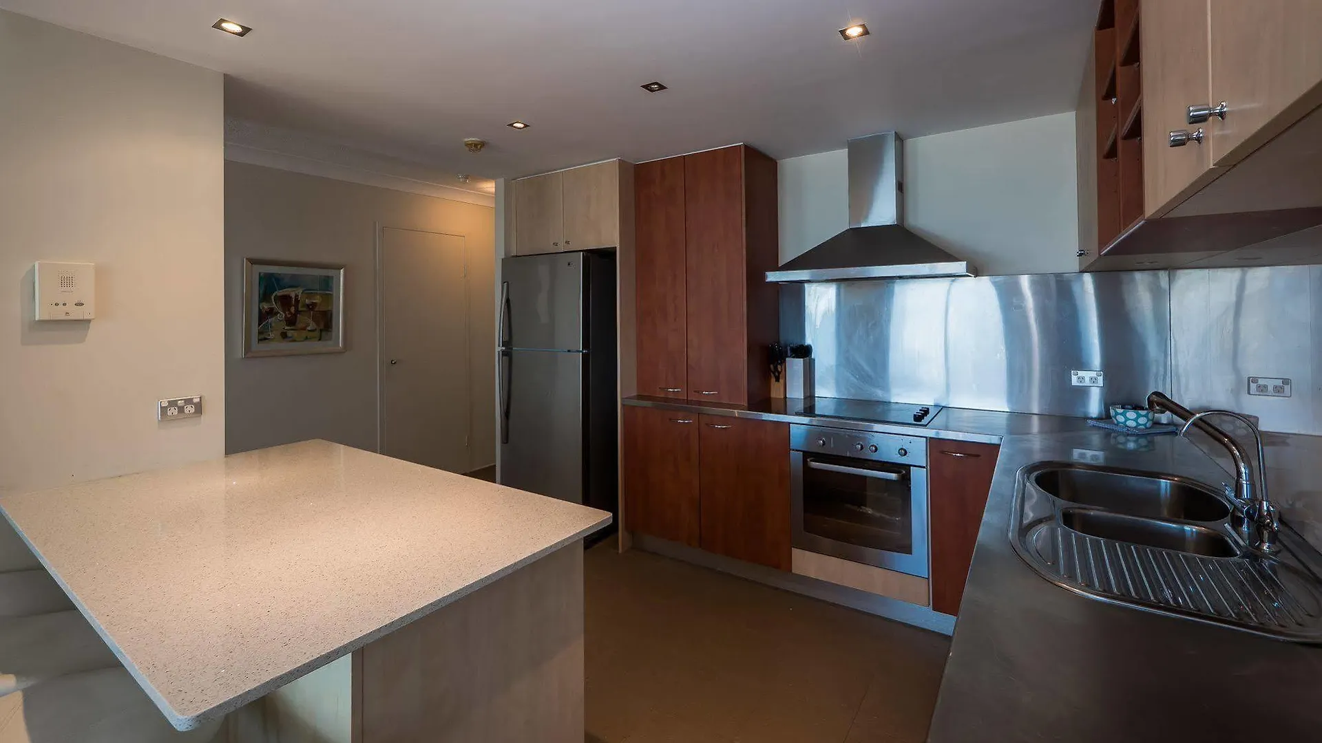 Carrington Court Aparthotel 3*