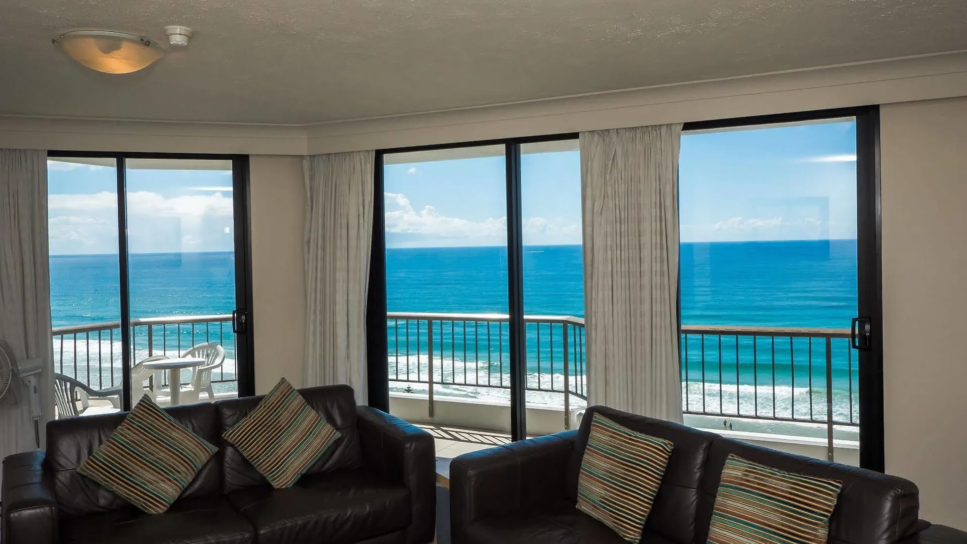 Carrington Court Aparthotel Main Beach