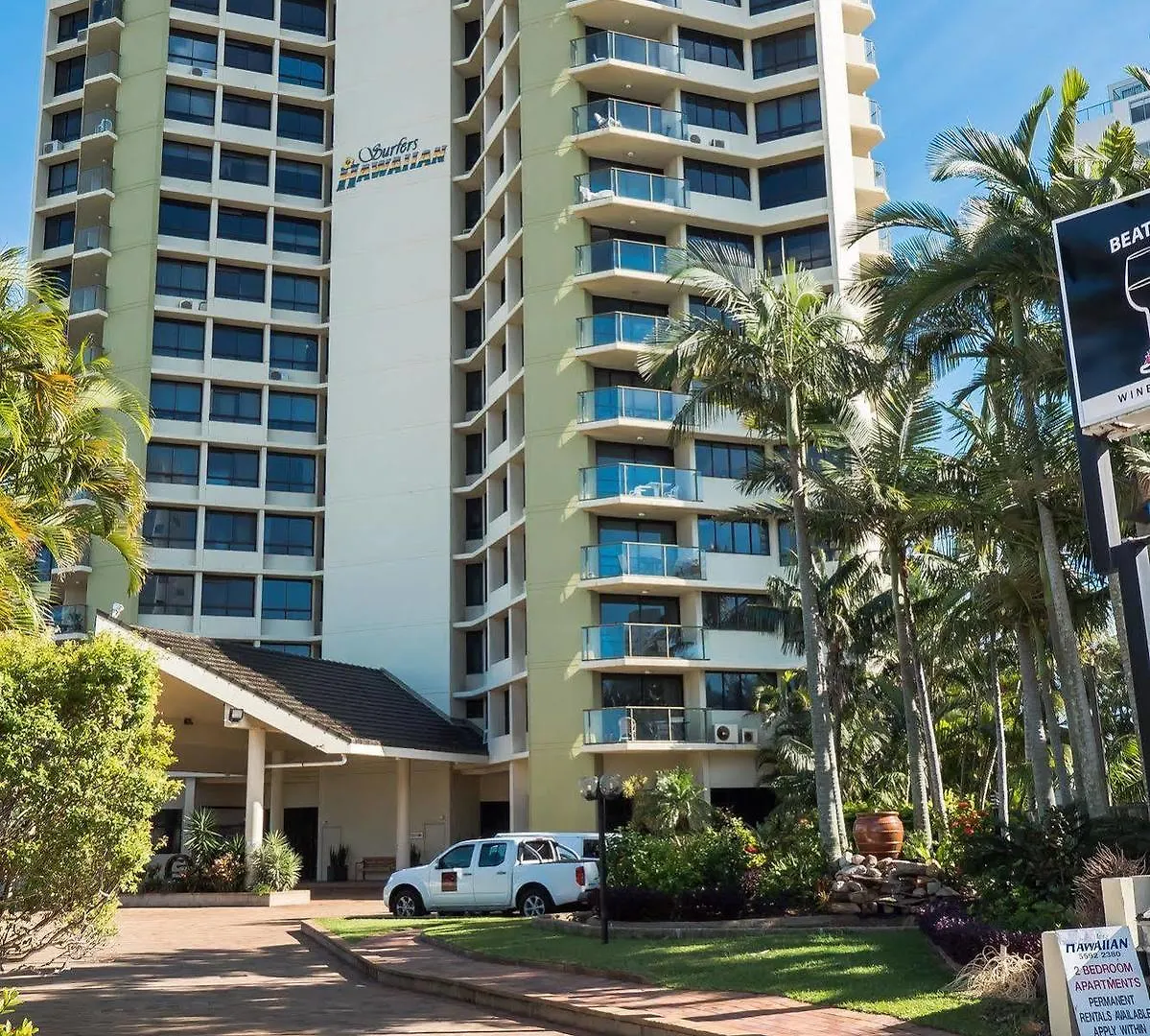 Surfers Hawaiian Aparthotel 3*