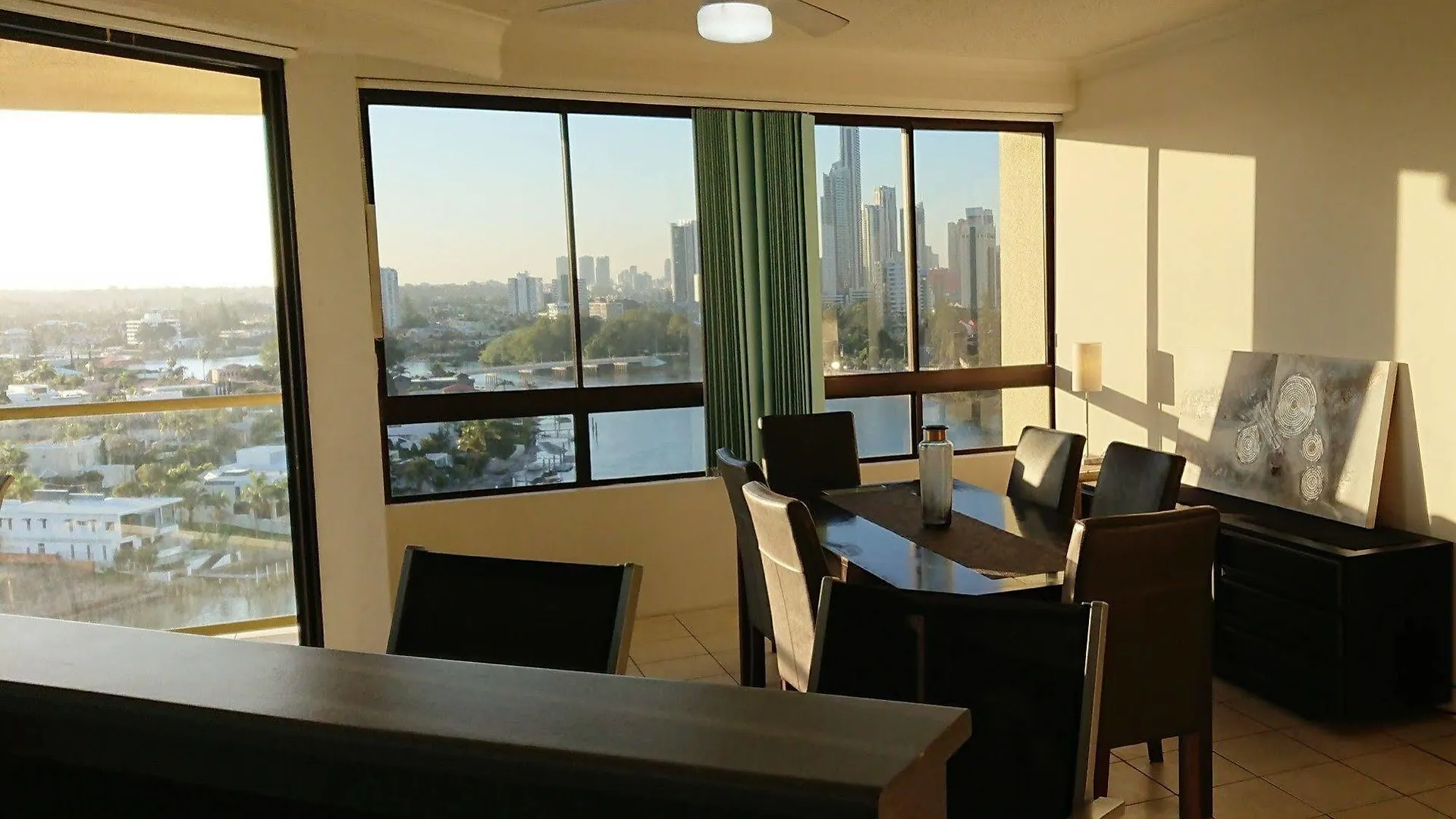 Surfers Hawaiian 3* Gold Coast
