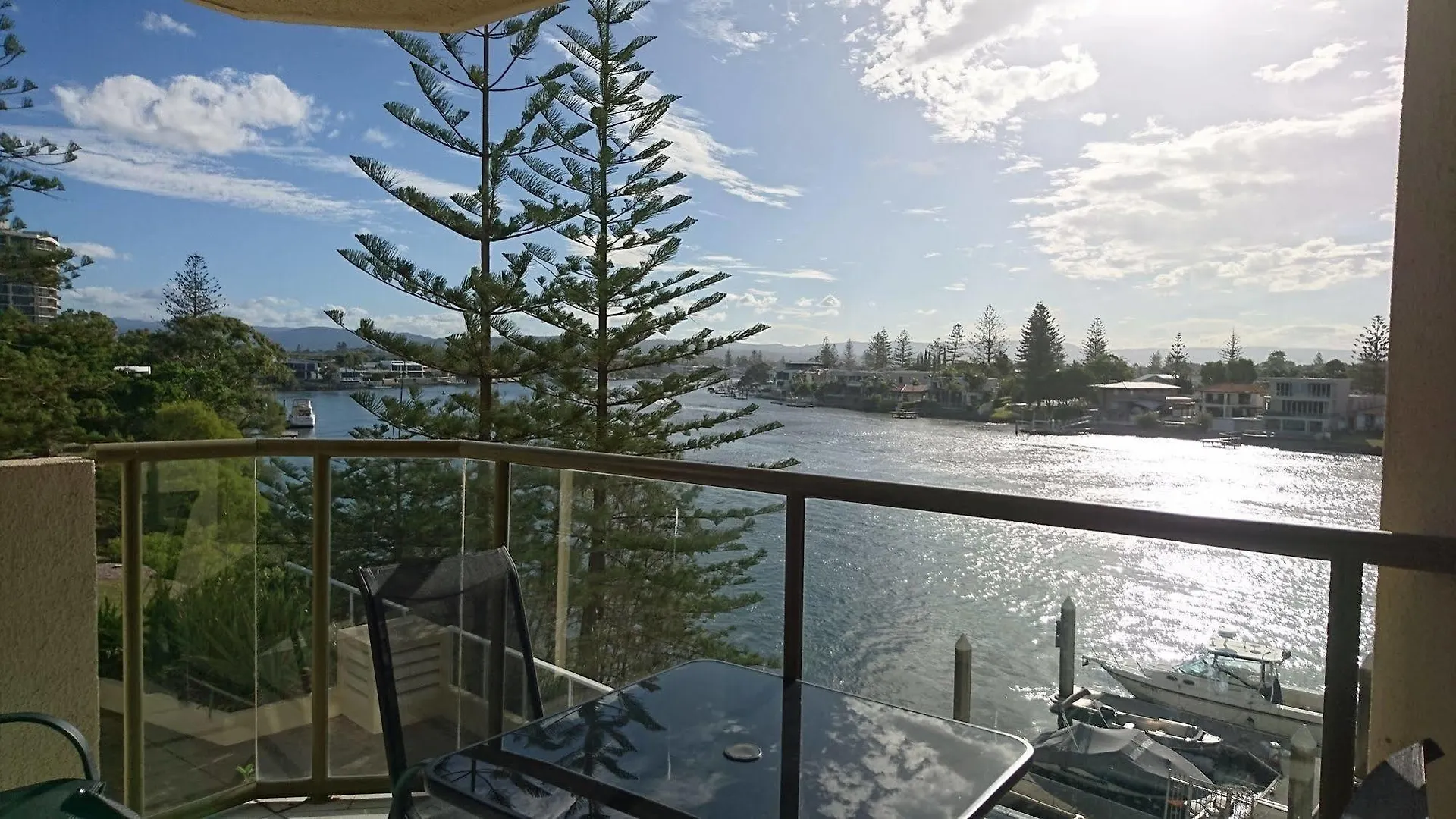 Surfers Hawaiian 3* Gold Coast