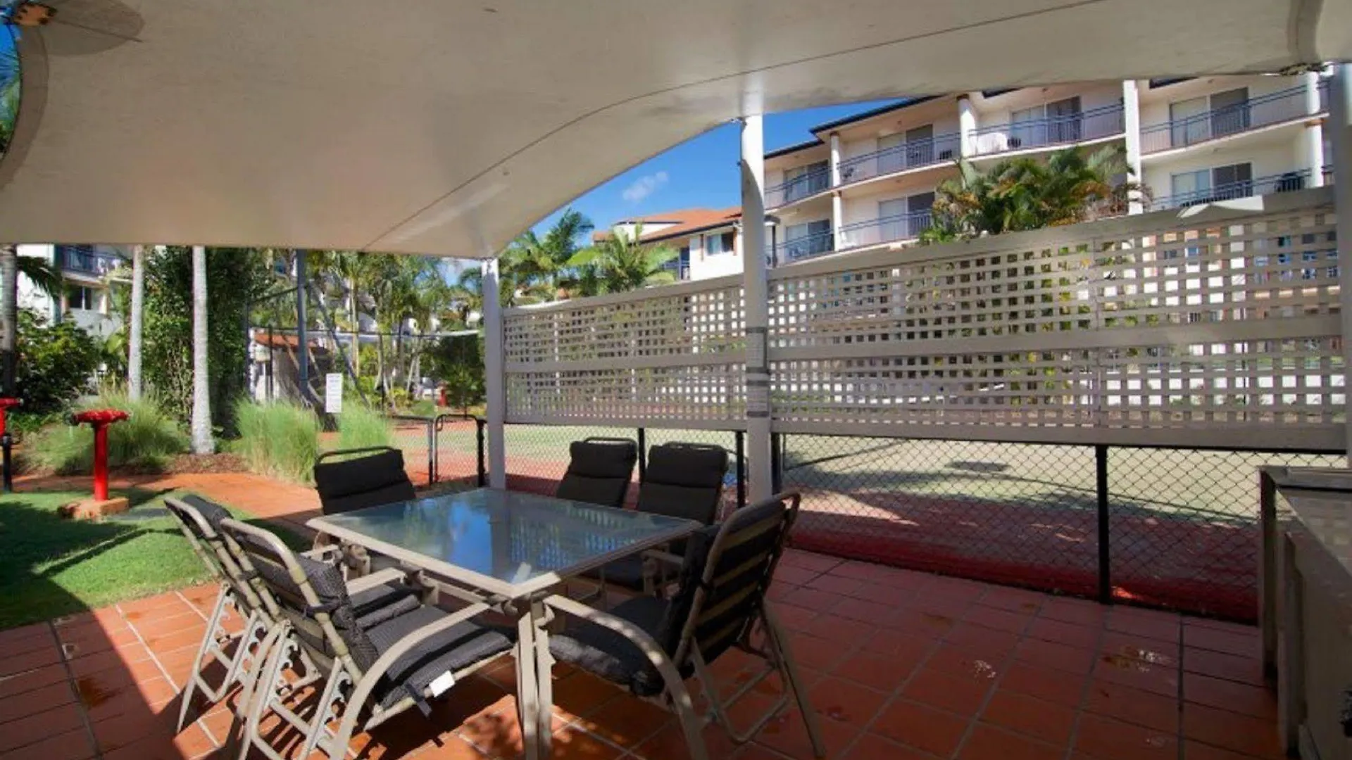 Blue Water Bay Villas Gold Coast