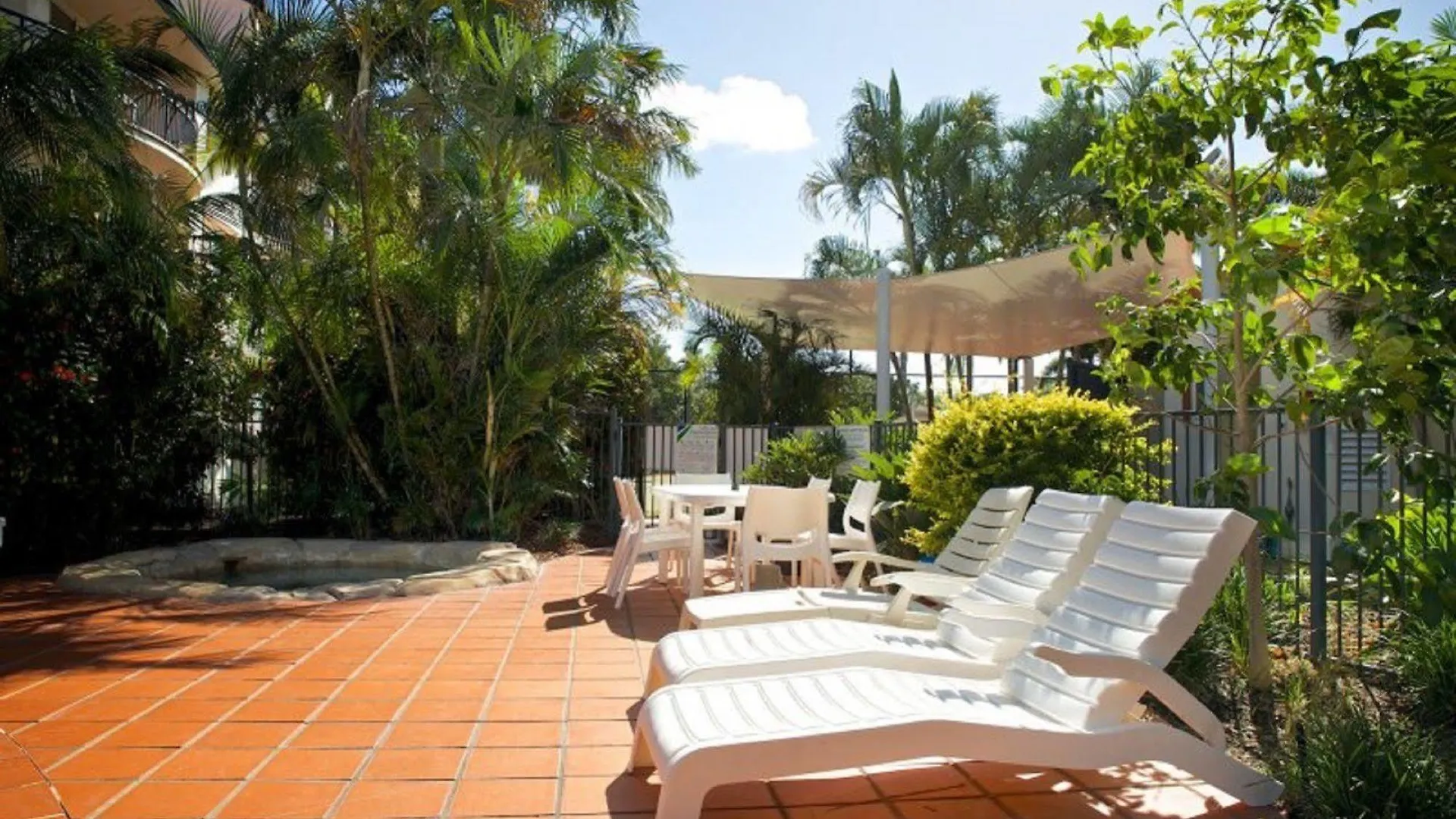 Blue Water Bay Villas 3*