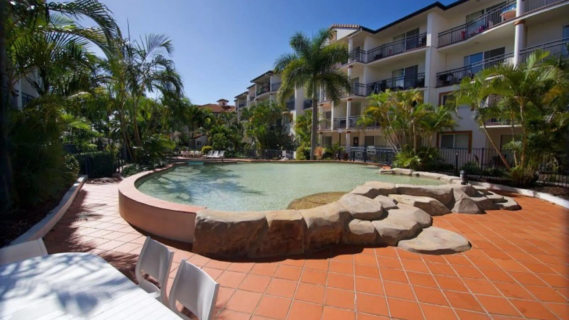 Blue Water Bay Villas 3*