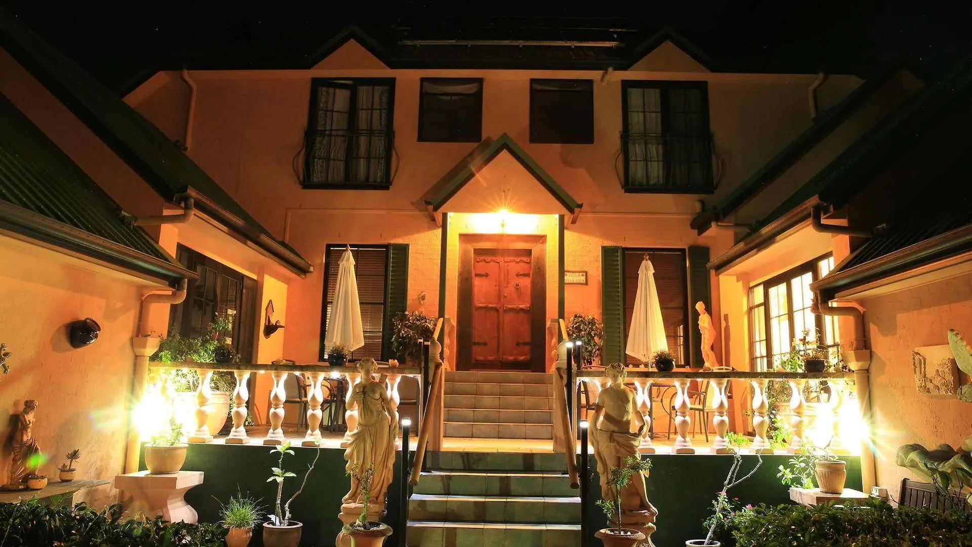 Della Rosa Bed & Breakfast 4*