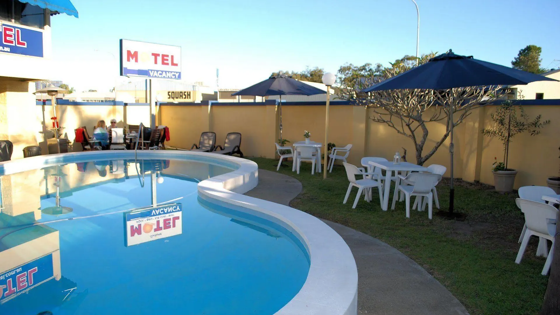 Sunburst Motel 3*