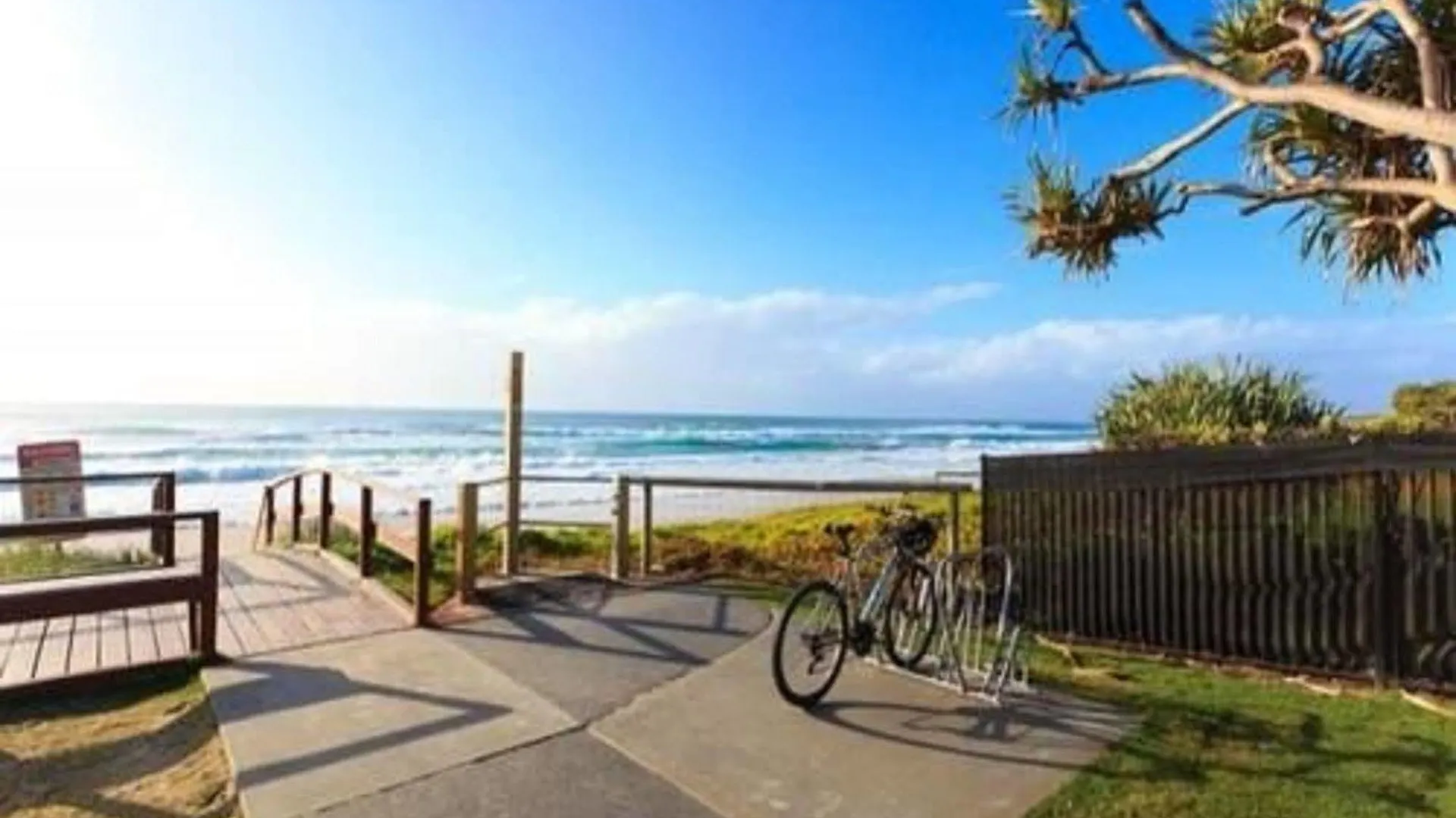 Beaches On Wave Street Aparthotel Gold Coast