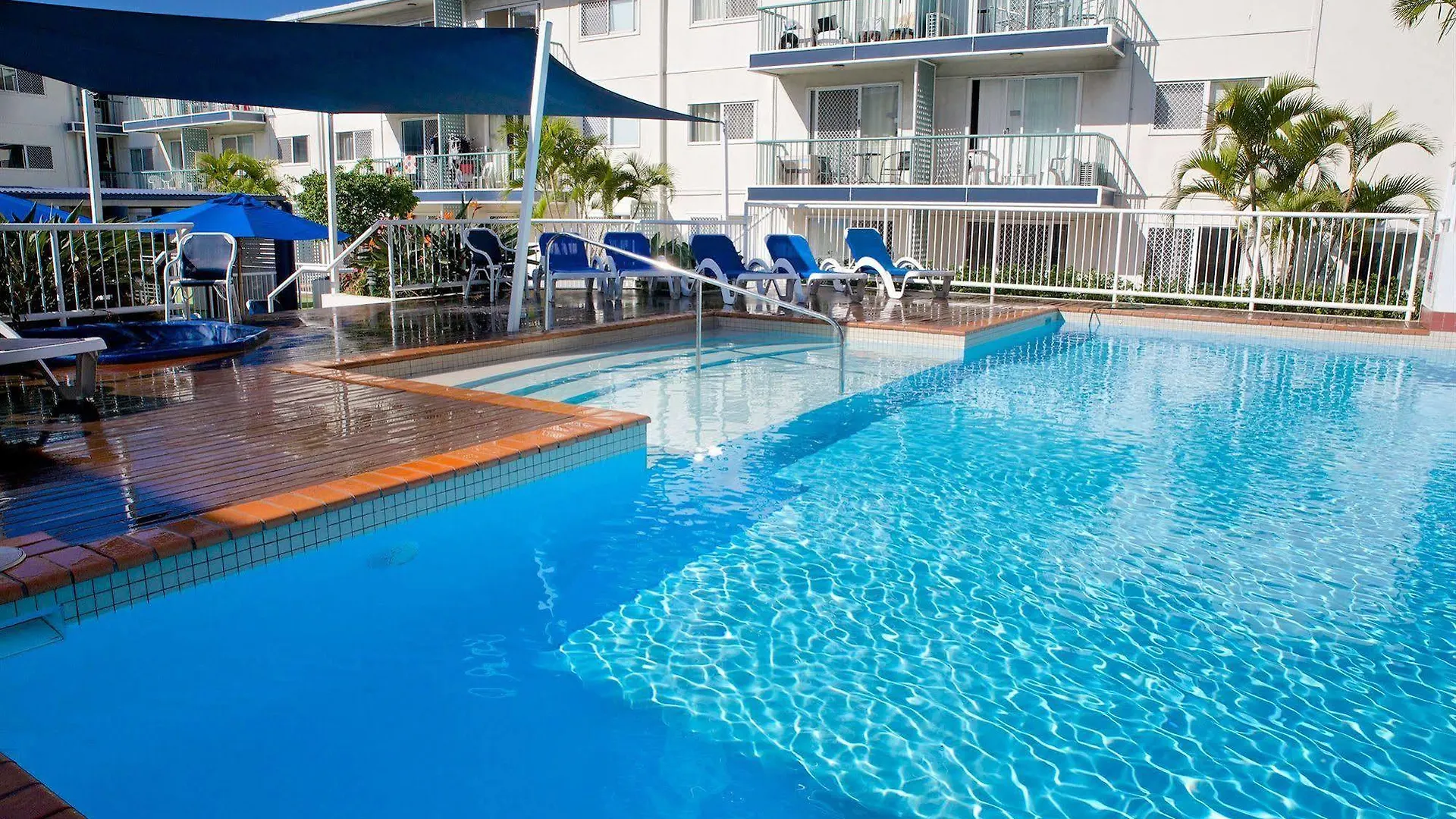 Apartment Raffles Royale