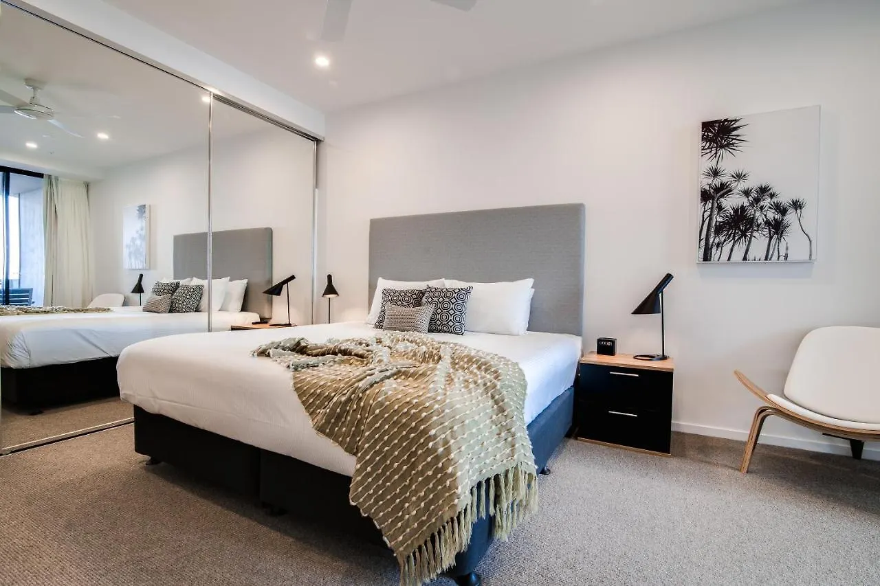 Iconic Kirra Resort 4*