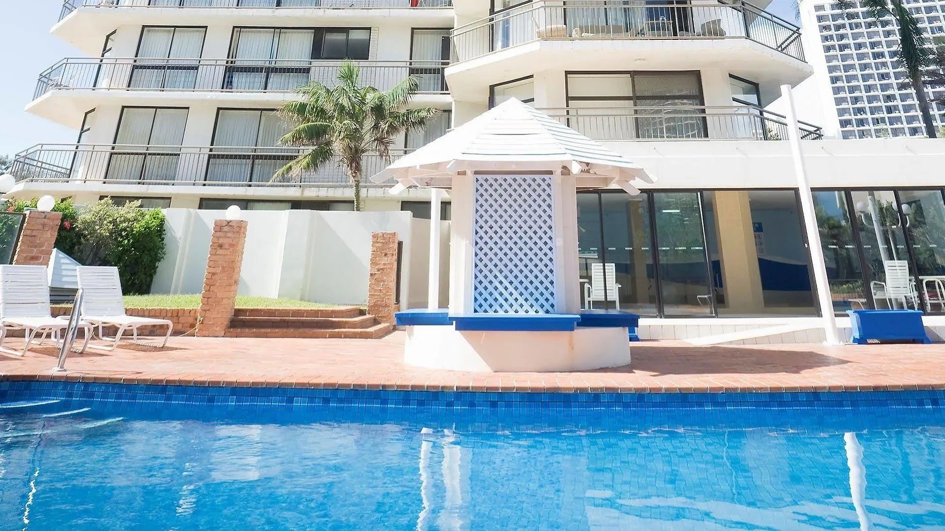Aparthotel Breakfree Imperial Surf