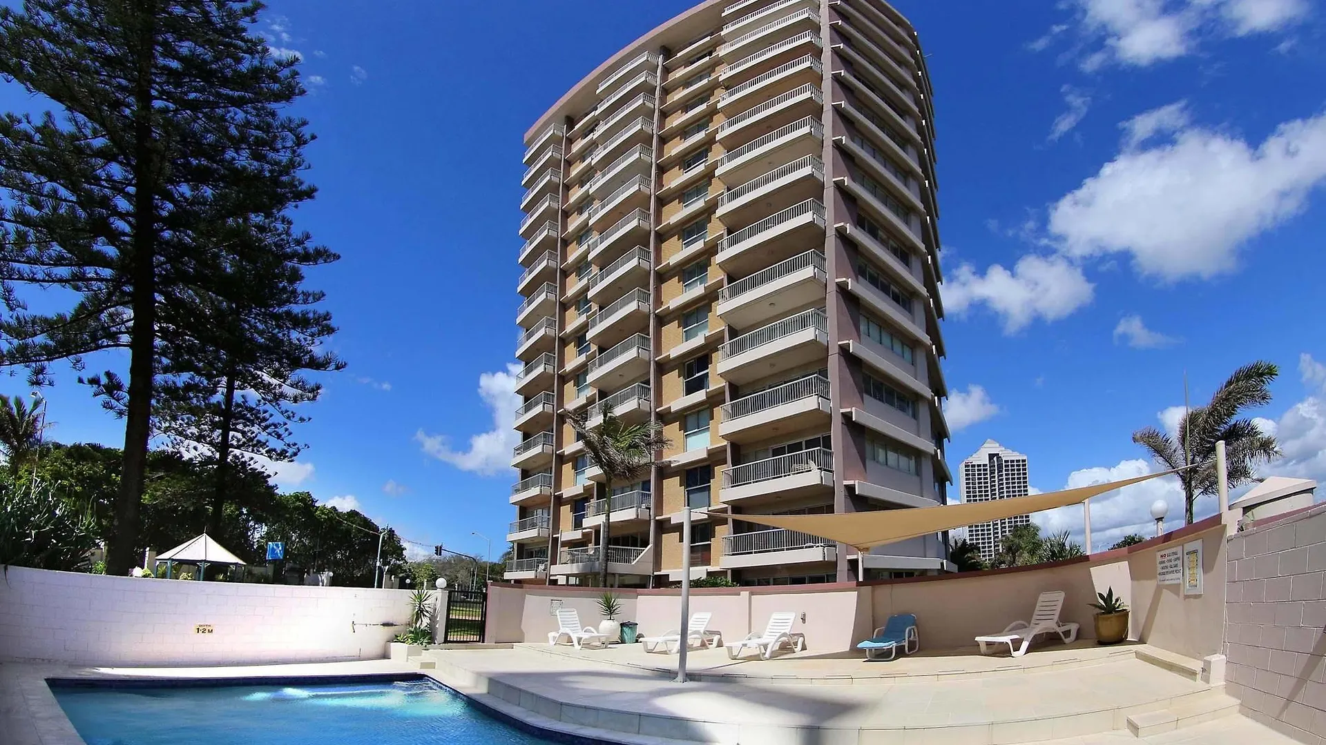 Narrowneck Court Aparthotel Gold Coast