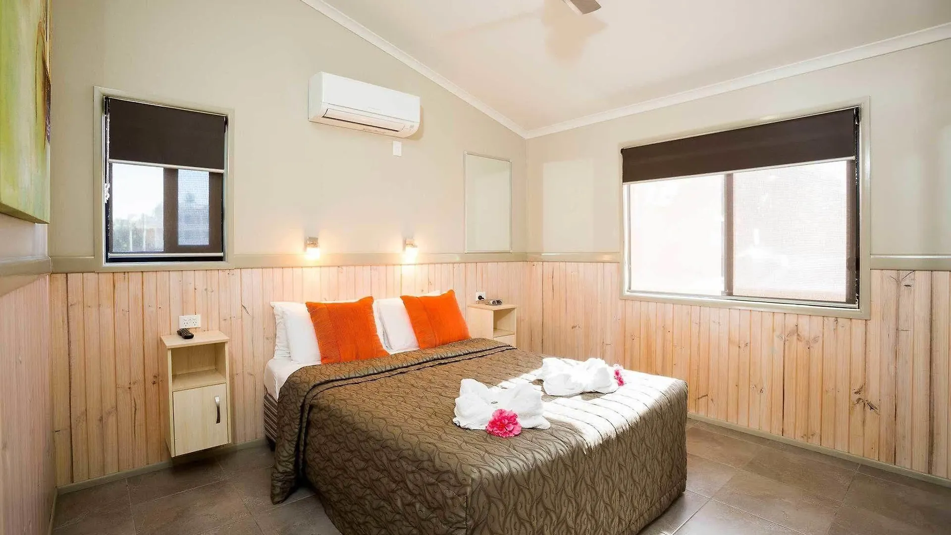 Ocean Tourist Park Hotel 2*