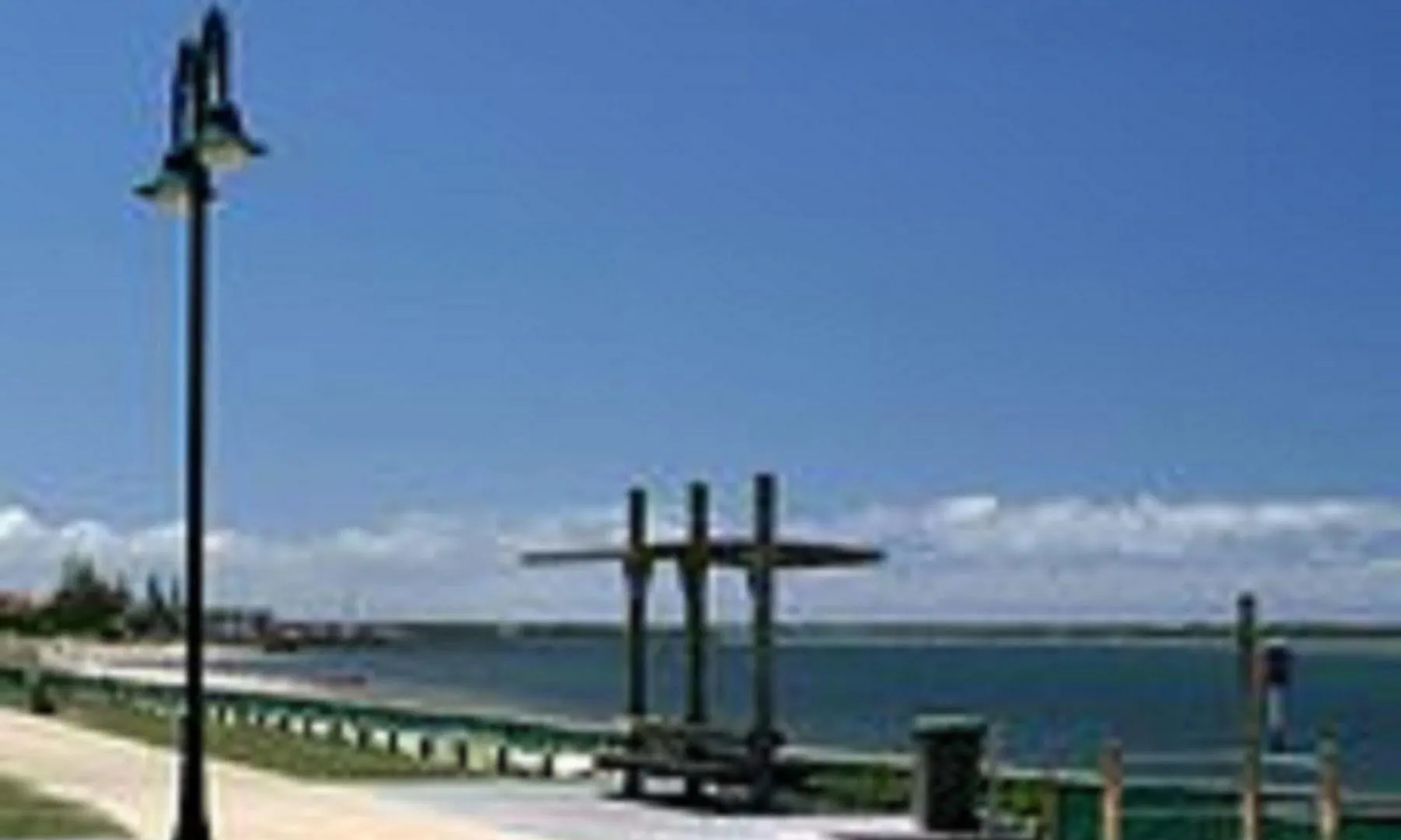 Royal Pacific Aparthotel 4*